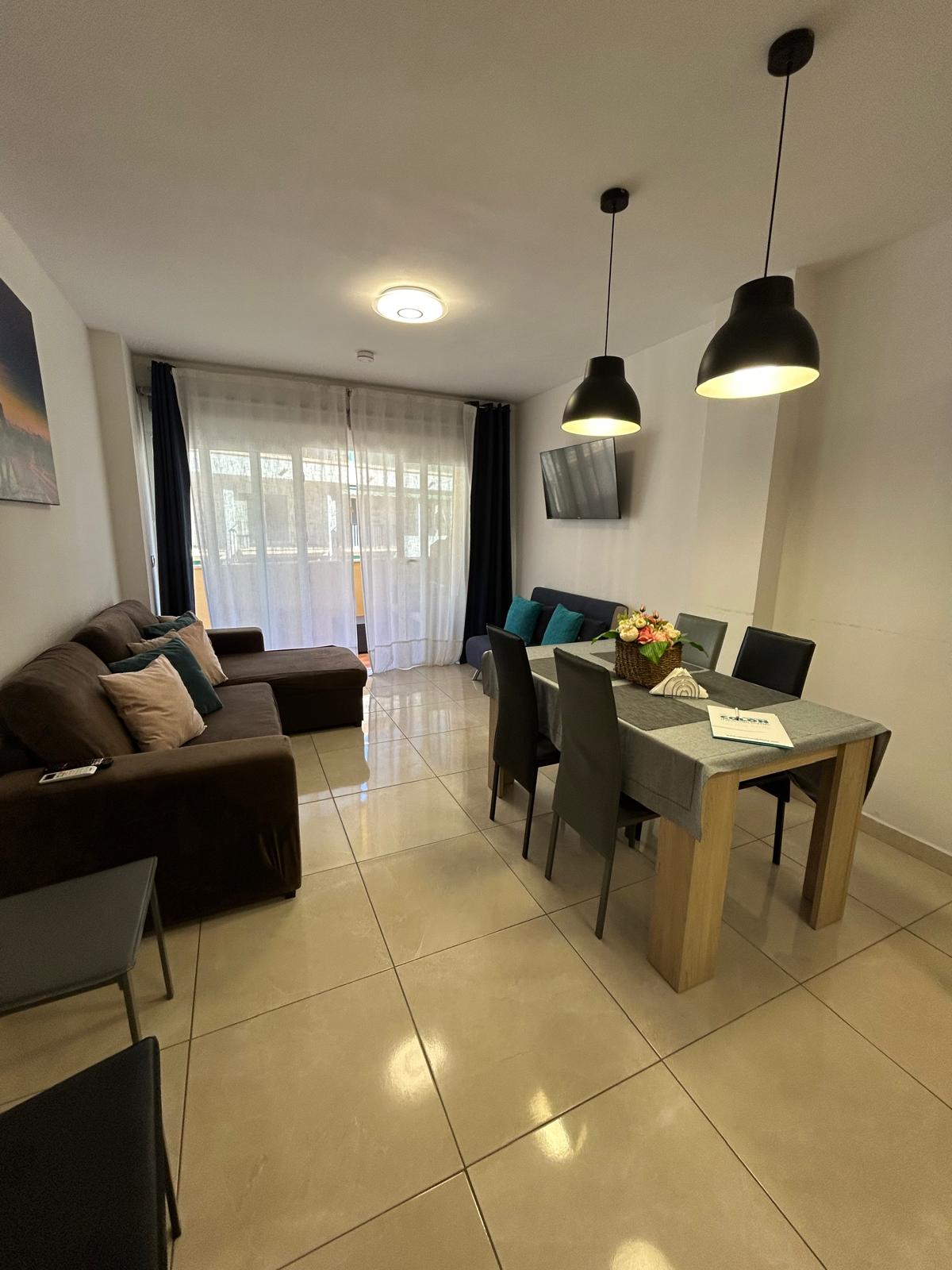 APARTAMENTO CÉNTRICO MUY CERCA DE LA PLAYA