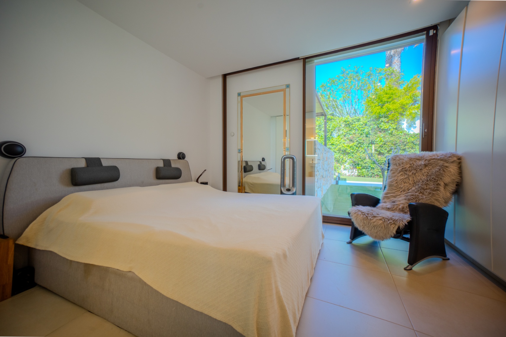 VILLA EXCLUSIVA CON VISTAS AL MAR Y GRAN POTENCIAL EN TEULADA-MORAIRA