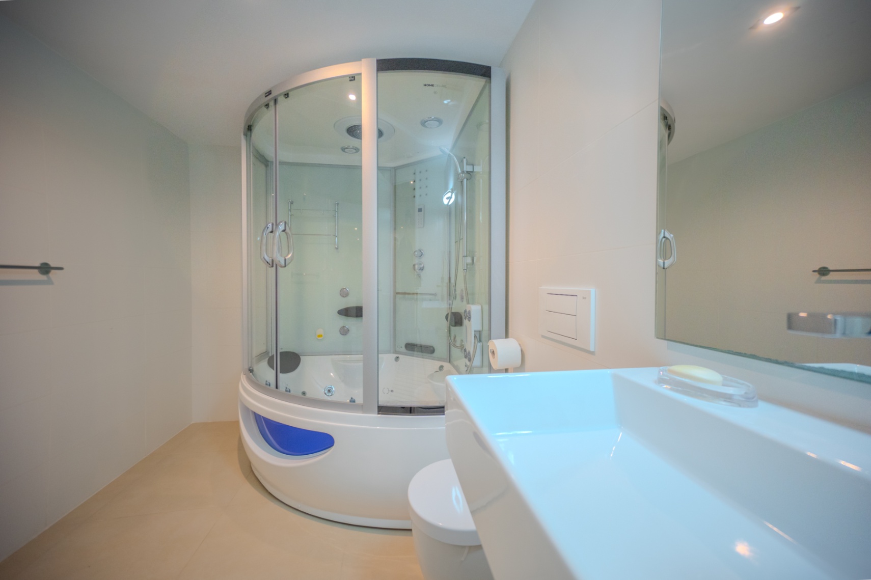 VILLA EXCLUSIVA CON VISTAS AL MAR Y GRAN POTENCIAL EN TEULADA-MORAIRA