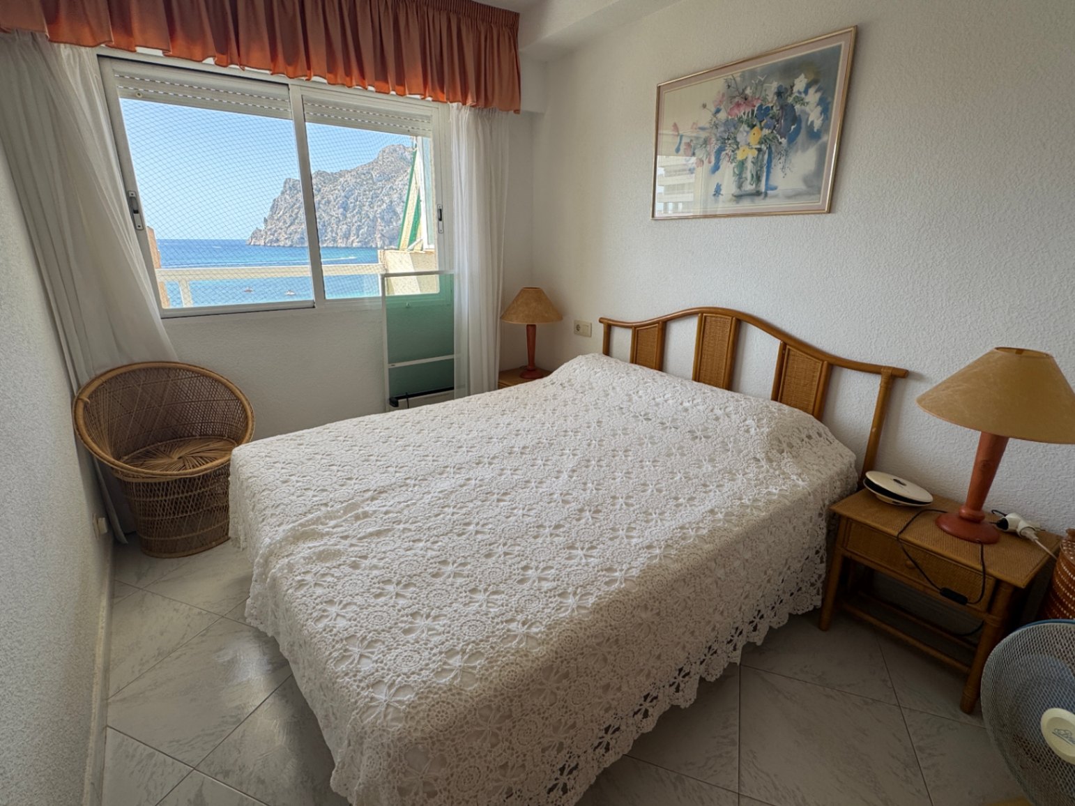 Apartamento con vistas al mar y acceso directo a la Playa de la Fossa