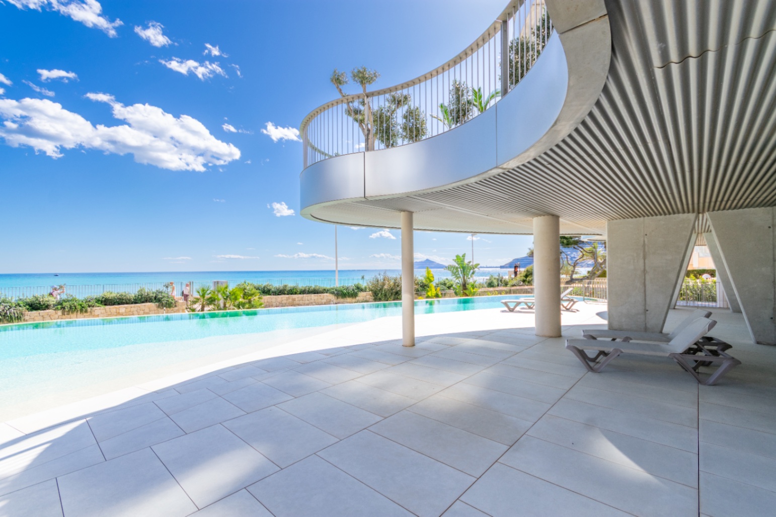 Exclusividad y lujo en primera línea de mar – Última vivienda disponible