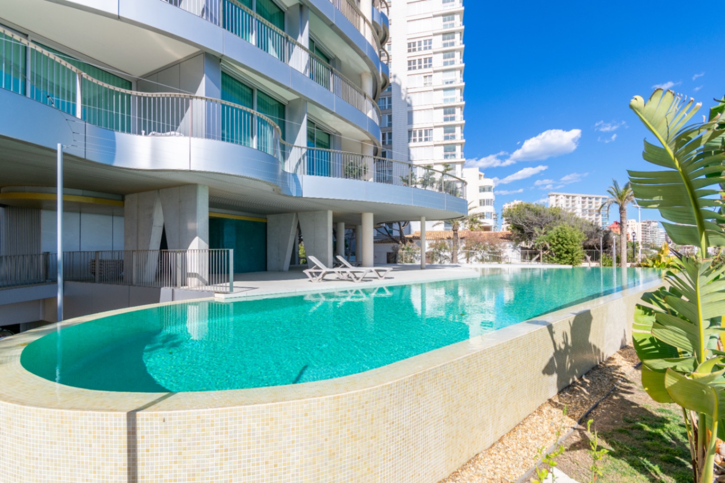 Exclusividad y lujo en primera línea de mar – Última vivienda disponible