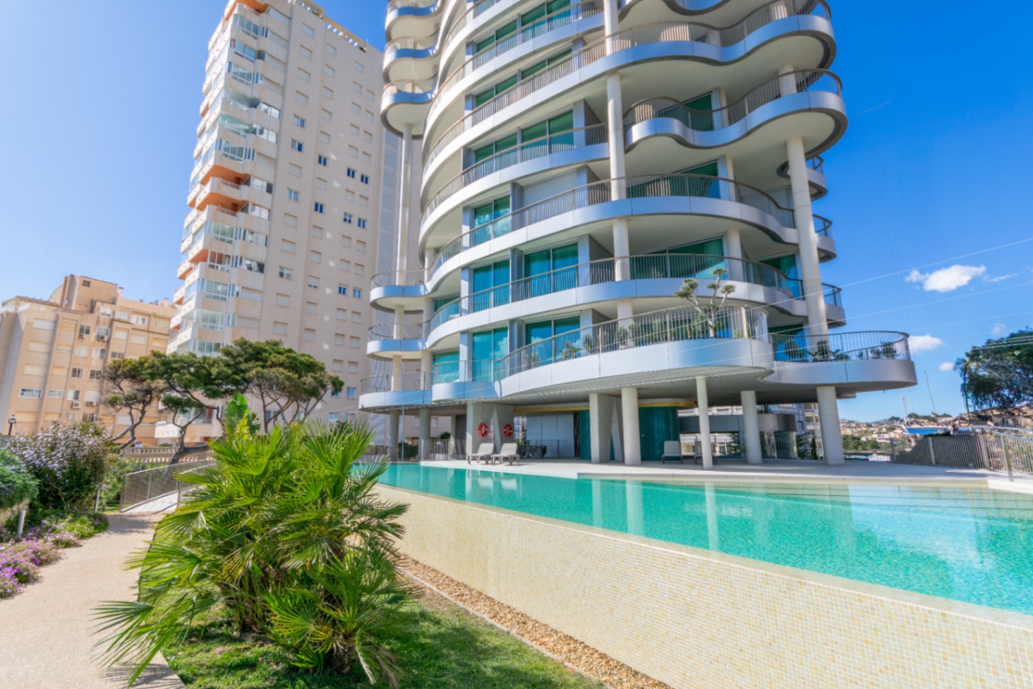 Exclusividad y lujo en primera línea de mar – Última vivienda disponible