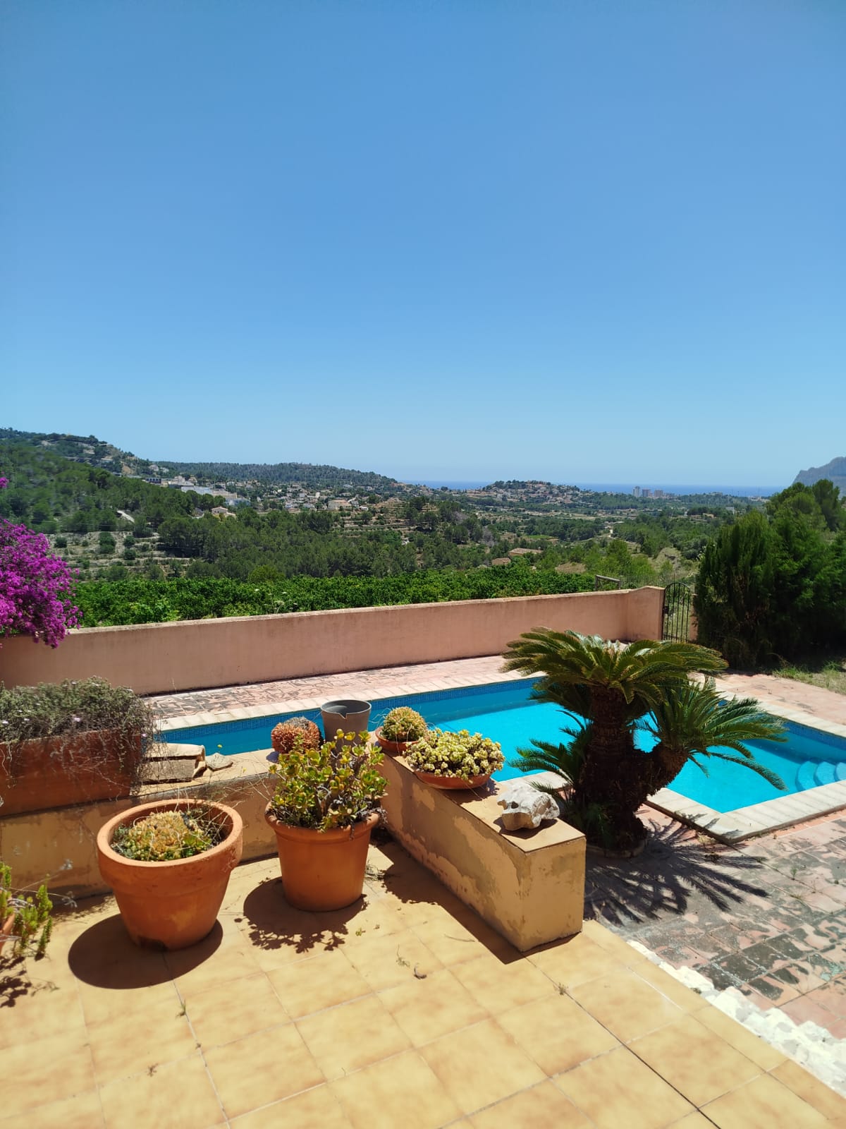 Lo más buscado: Finca en Benimarraig (Benissa) con vistas al mar y muchas posibilidades.