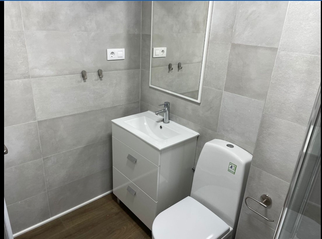 Apartamento en primera línea de la playa Levante con preciosas vistas al mar y la bahía