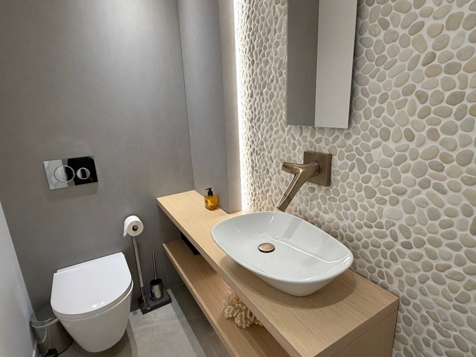 Exclusiva villa con vistas panorámicas al mar, piscina infinity, ascensor y zona privada de bienestar en Benissa