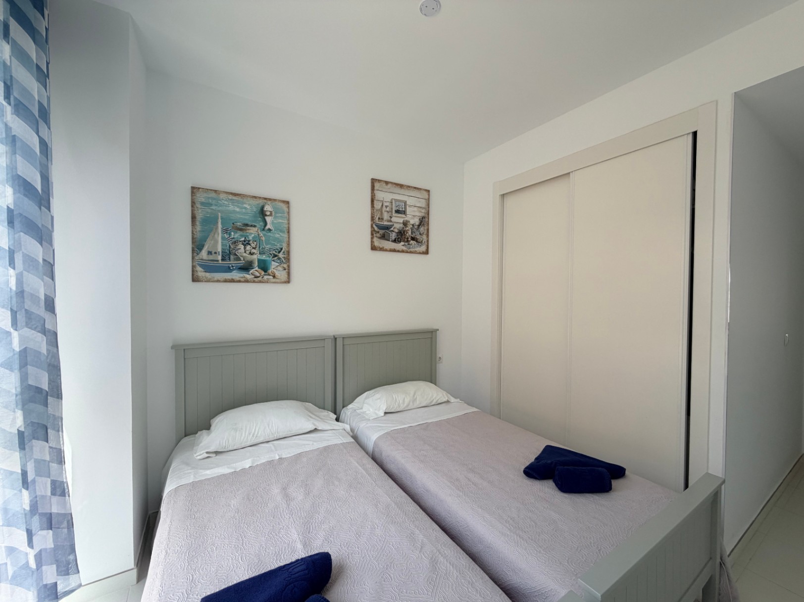 Apartamento moderno de 2 dormitorios con vistas al mar en el edificio Calpe Beach