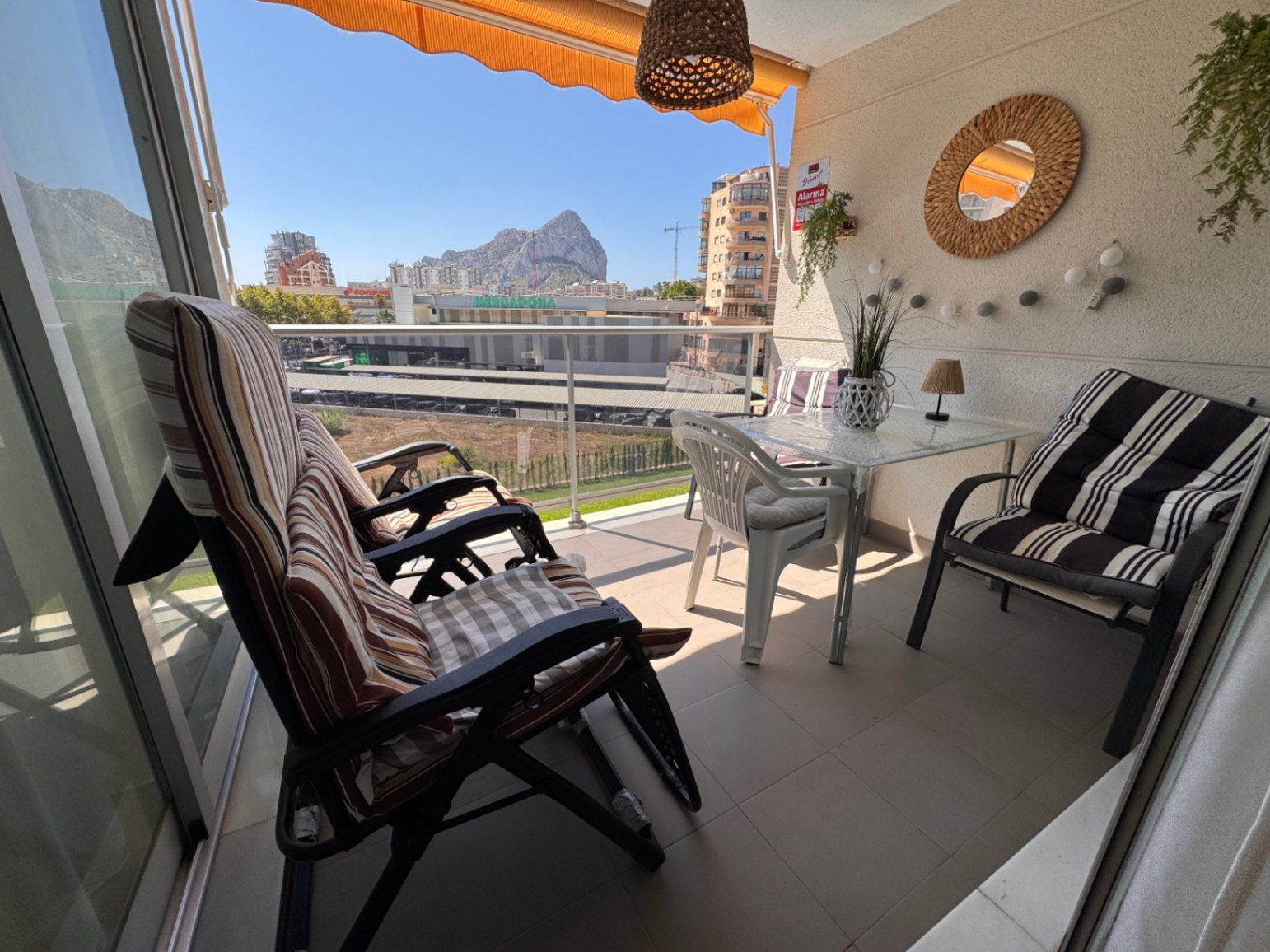 Apartamento con vistas al Peñón de Ifach a pocos pasos de la Playa de La Fossa