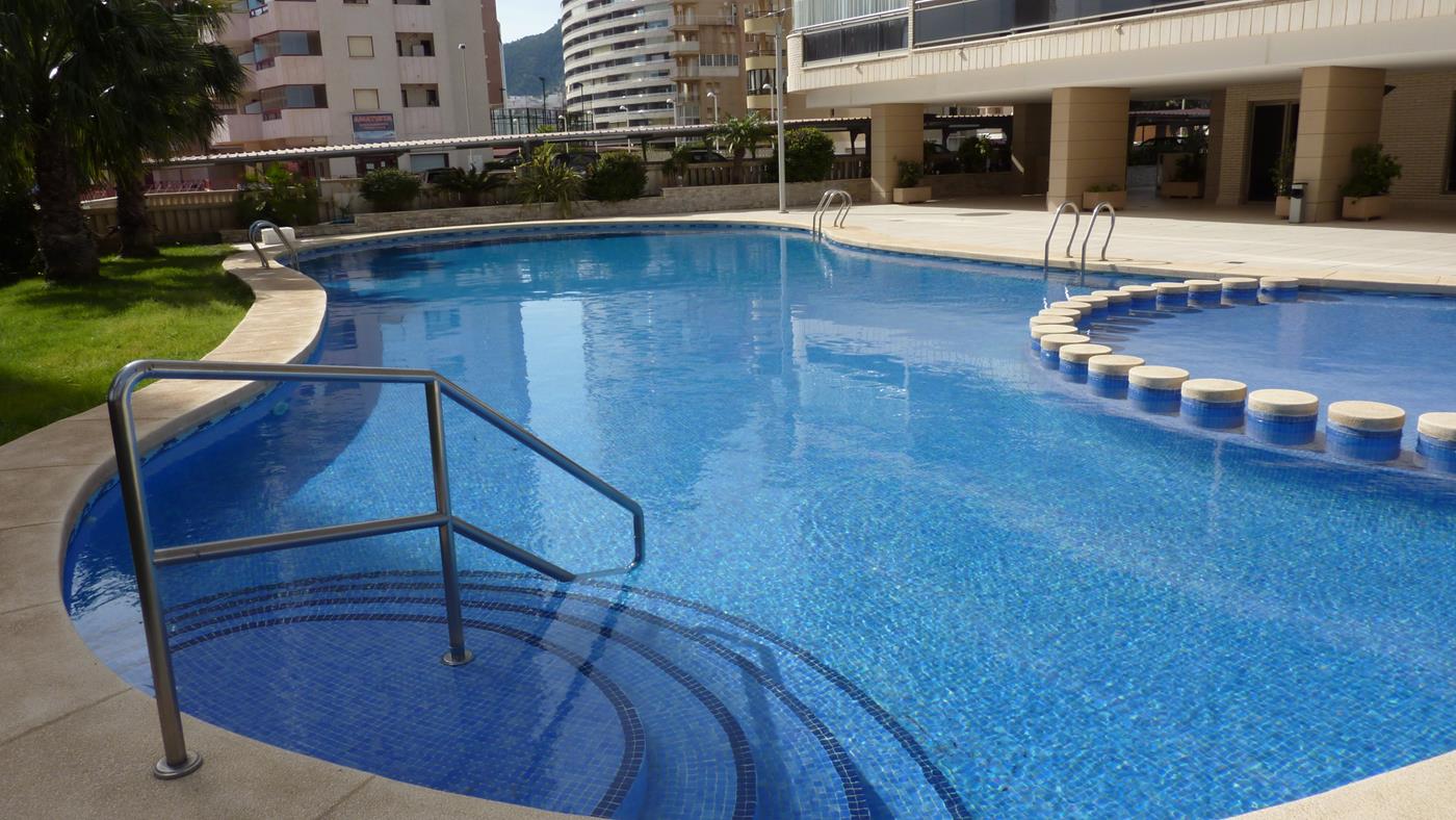 Edificio Bahía del Sol  / Playa Arenal - Bol