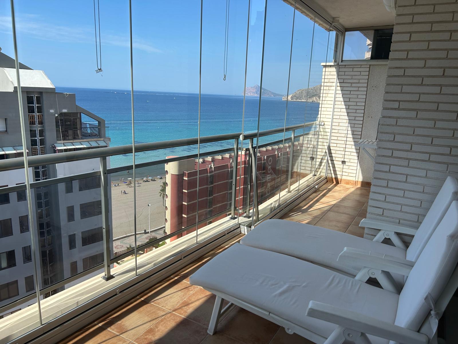 Edificio Bahía del Sol  / Playa Arenal - Bol
