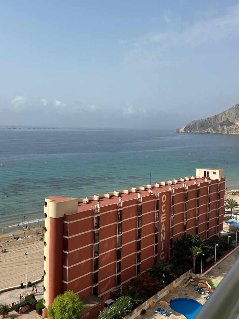 Edificio Bahía del Sol  / Playa Arenal - Bol