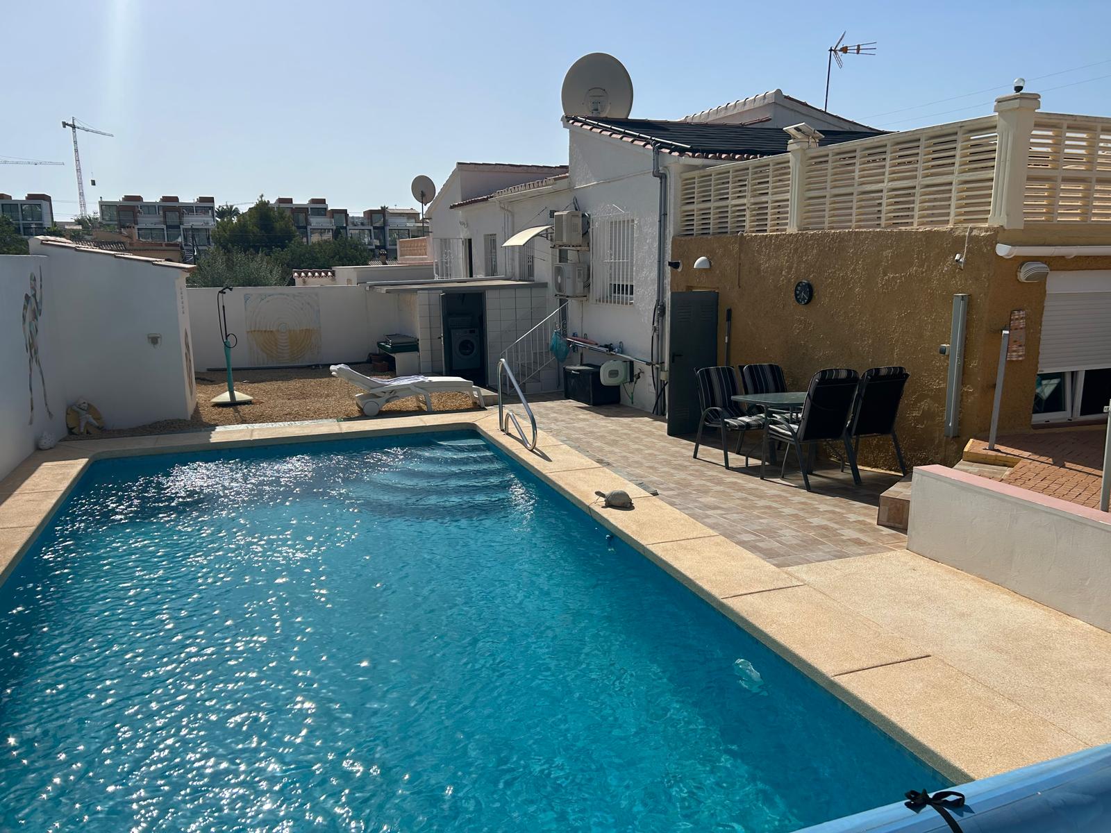 Casa Independiente en Urbanización Ortenbach, Calpe