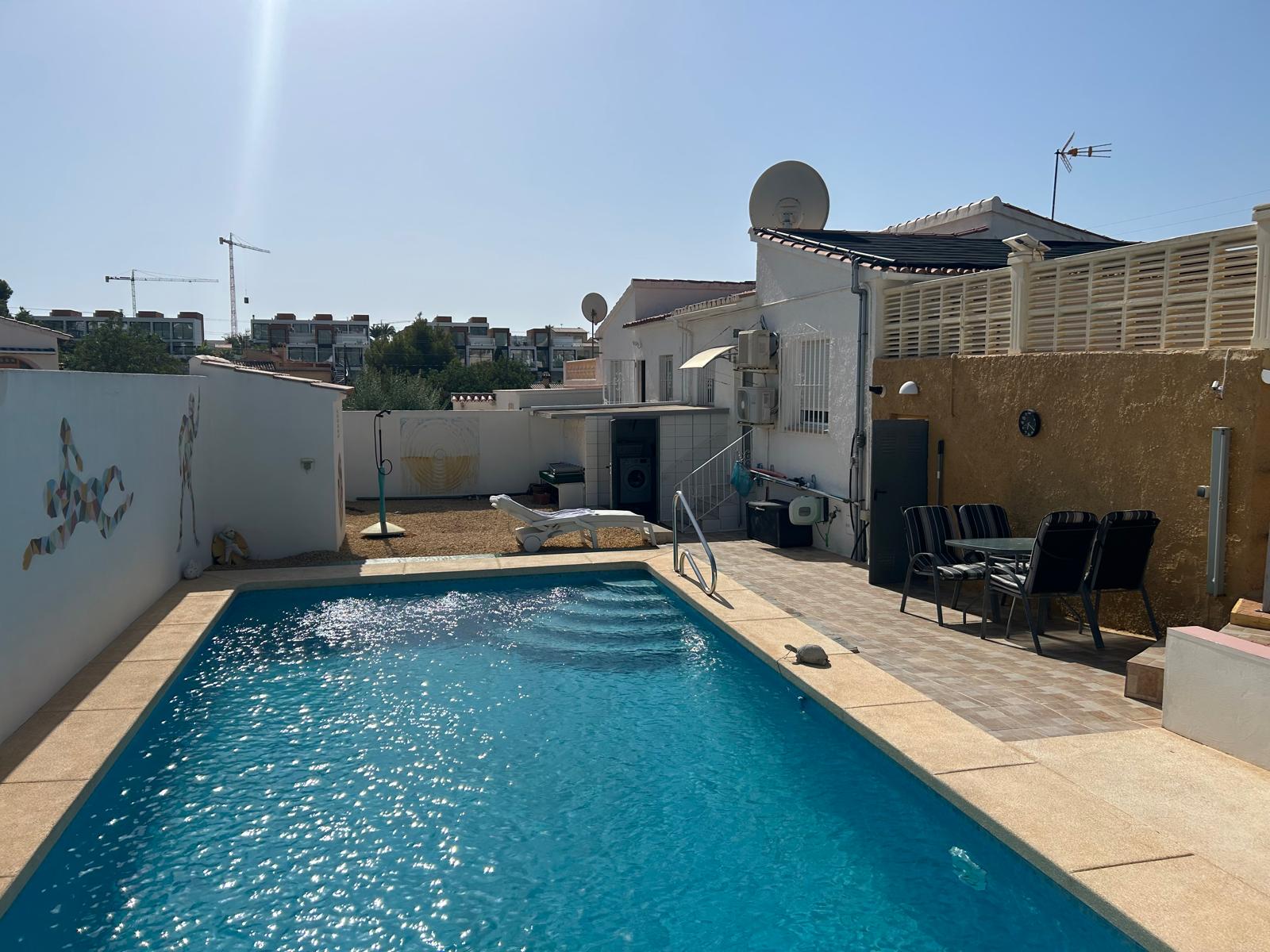 Casa Independiente en Urbanización Ortenbach, Calpe