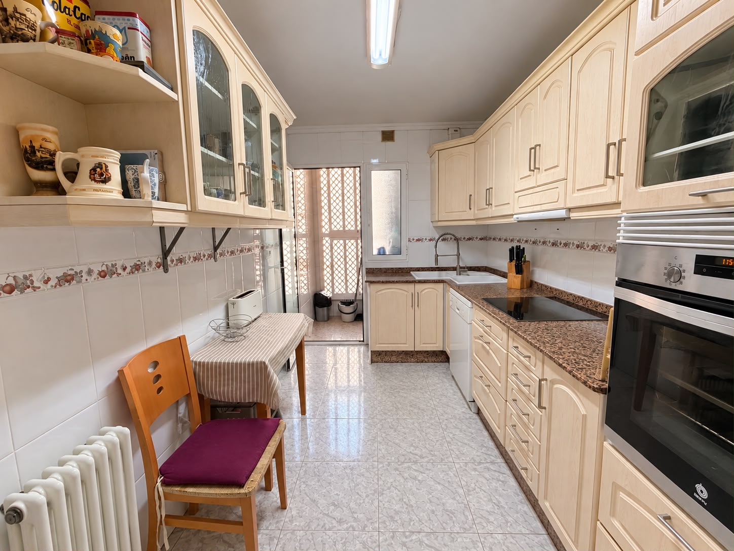 Espacioso piso de 130 m² con terraza y patio en Avda. Masnou (Manzanera-Tosal)