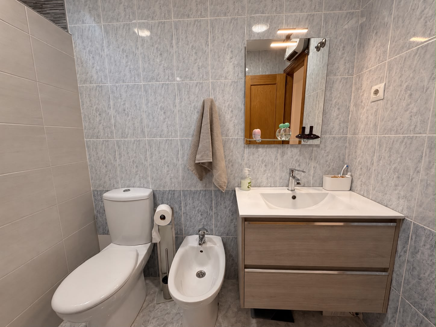 Espacioso piso de 130 m² con terraza y patio en Avda. Masnou (Manzanera-Tosal)