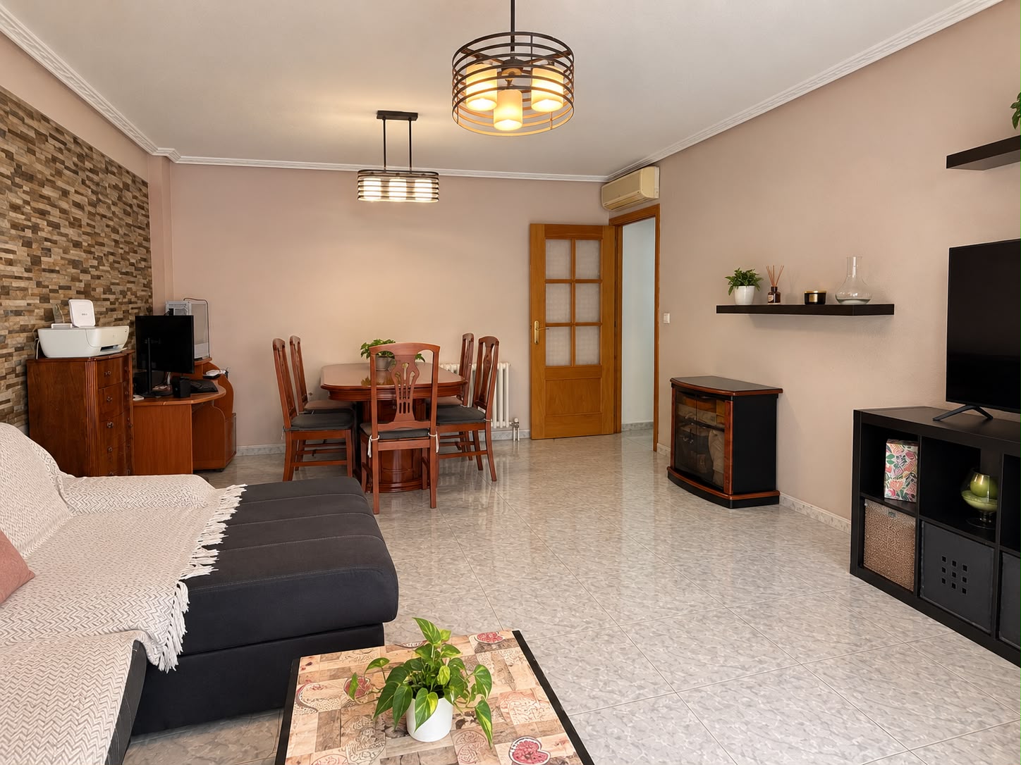 Espacioso piso de 130 m² con terraza y patio en Avda. Masnou (Manzanera-Tosal)