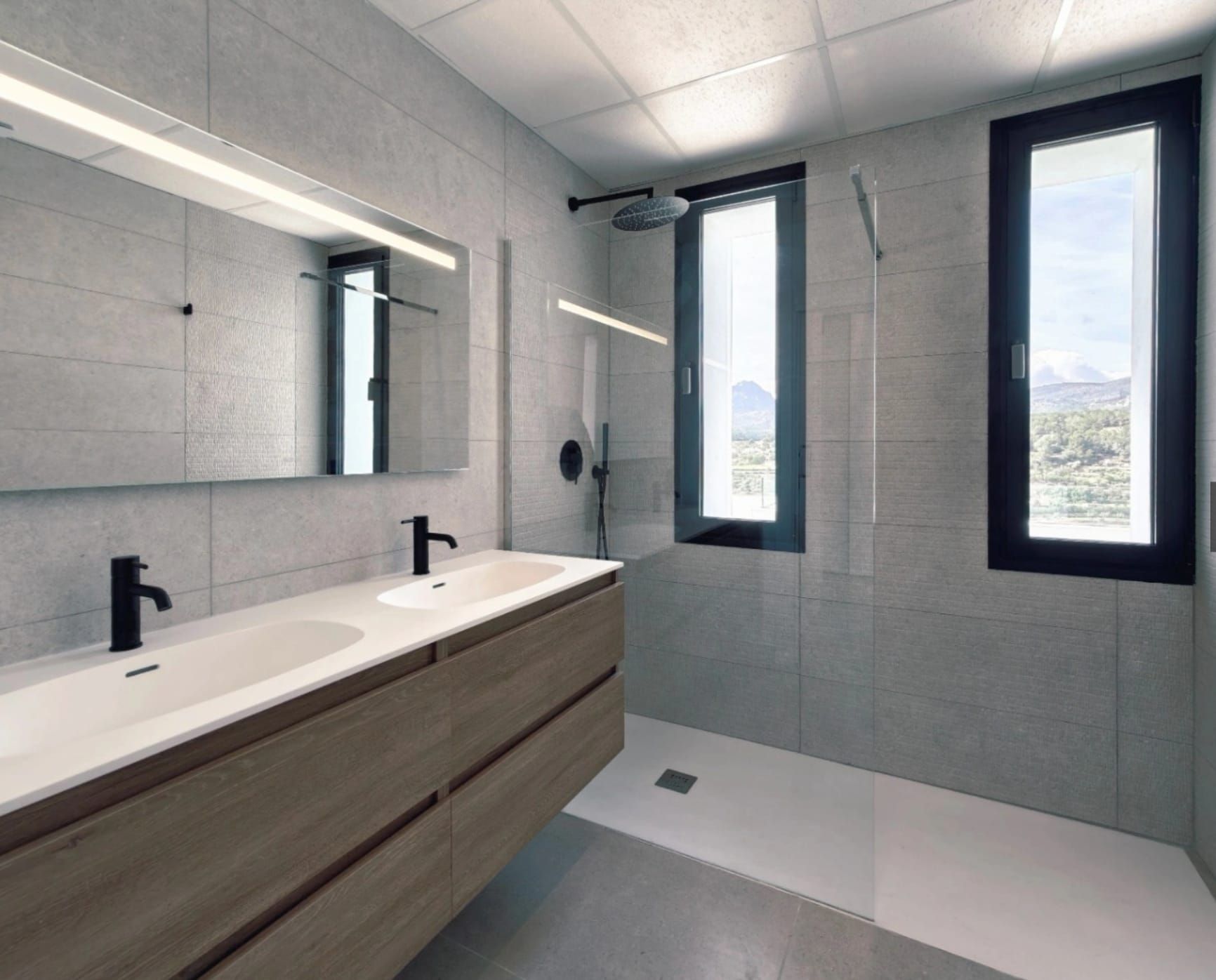 Magnifica villa nueva a estrenar con piscina, vistas panorámicas y placas solares.