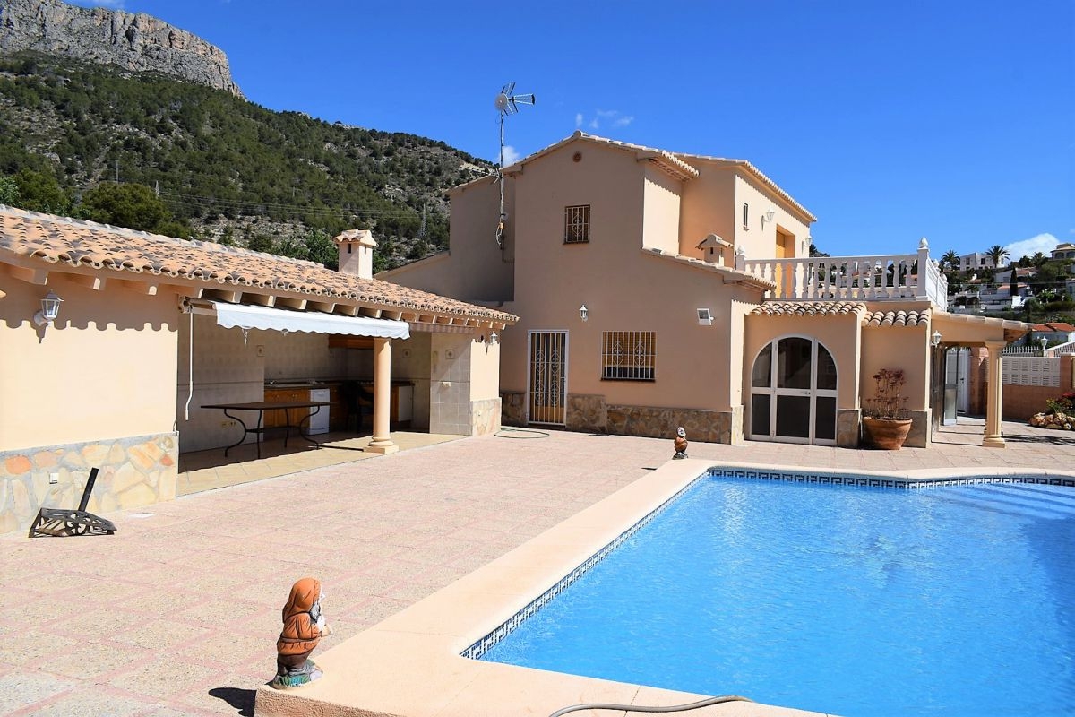 Villa en Venta en Canuta de Ifach, Calpe, Alicante